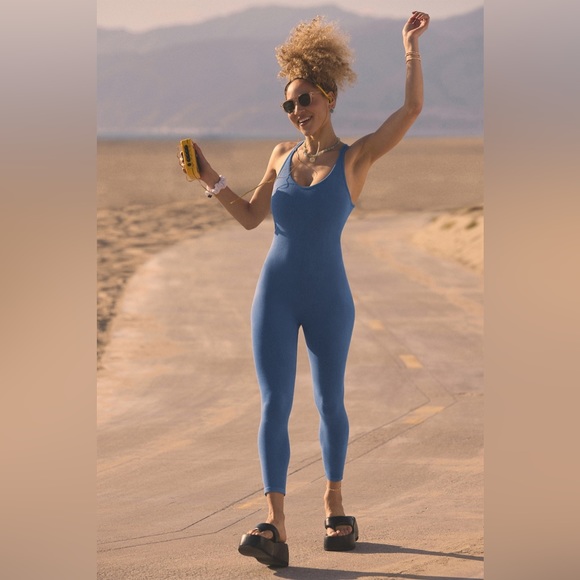 Fabletics jumpsuit - Picture 5 of 5